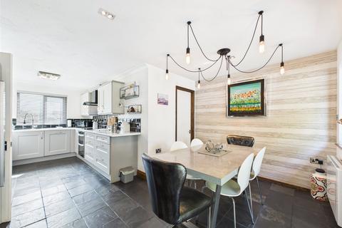9 Park Pennkarn, Delabole, PL33 9HA