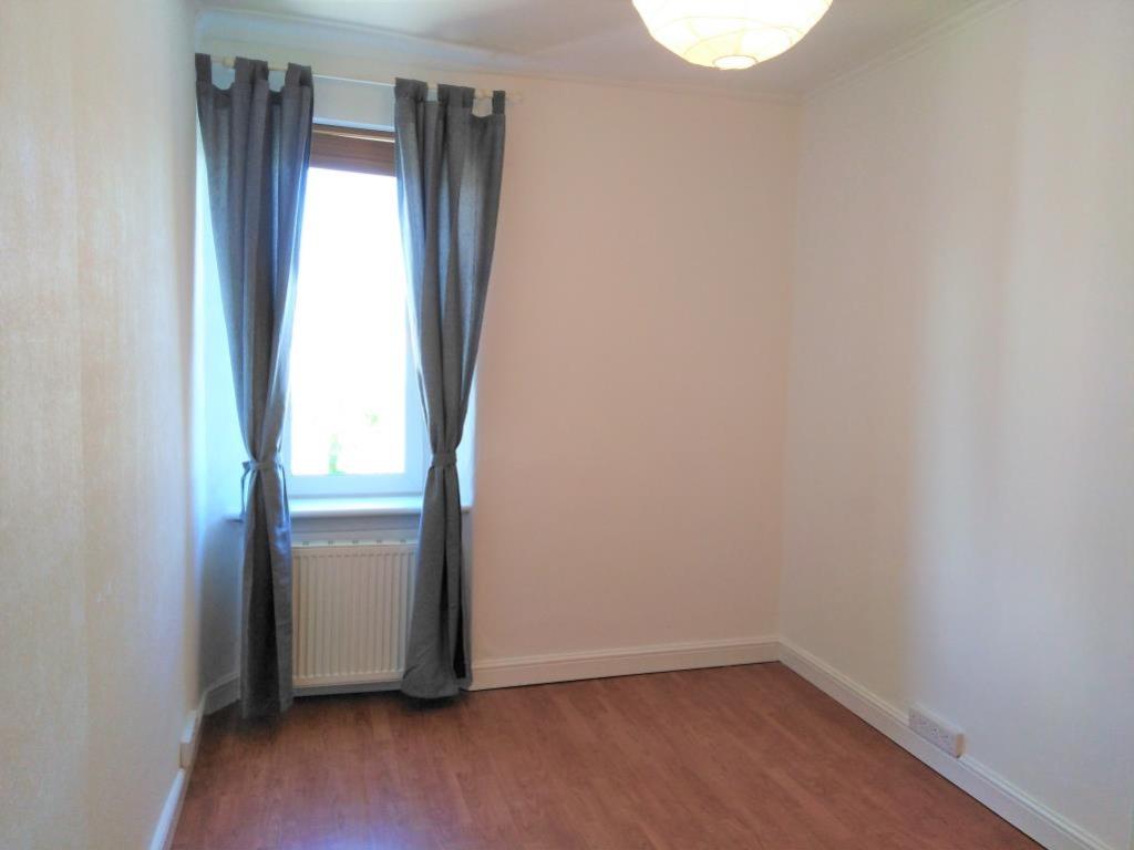Bedroom 2 lge