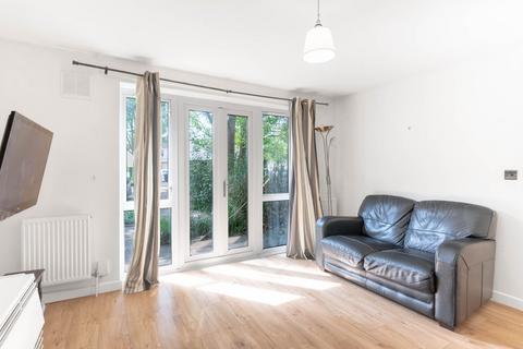 8 Erasmus Close, Cambridge, CB4 3TJ