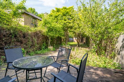 8 Erasmus Close, Cambridge, CB4 3TJ