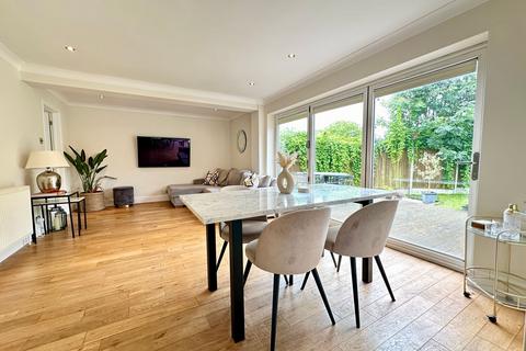 3 bedroom detached bungalow for sale, Mons Avenue, Billericay CM11
