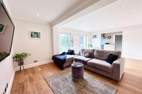 3 bedroom detached bungalow for sale, Mons Avenue, Billericay CM11