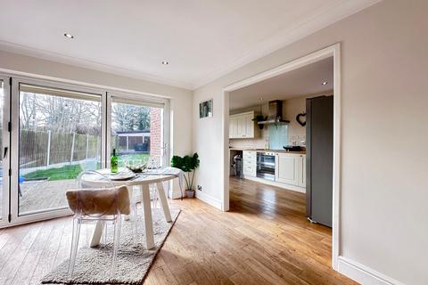 3 bedroom detached bungalow for sale, Mons Avenue, Billericay CM11