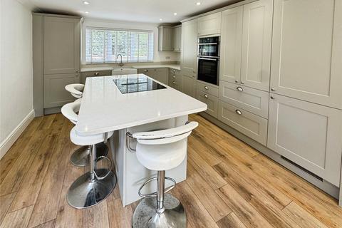 2 Applegate, St Mary Bourne, Andover, SP11 6DT
