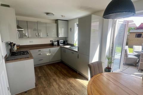 1 Burden Close, Wimborne, BH21 2FX