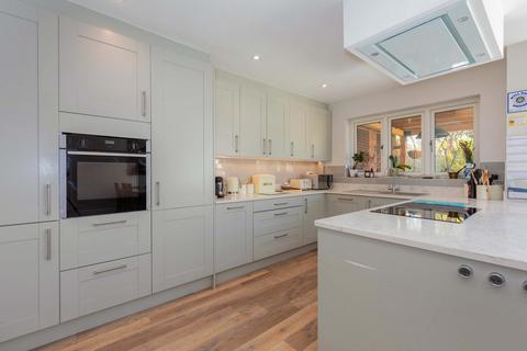 4 bedroom semi-detached house for sale, Highfield Road, Maidenhead