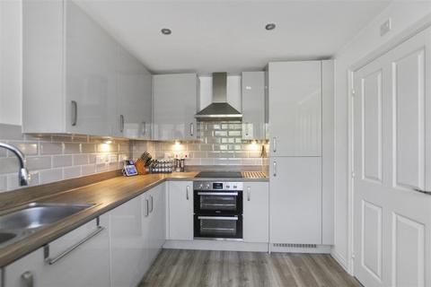 2 Bootmaker Crescent, Raunds, Wellingborough, NN9 6FF