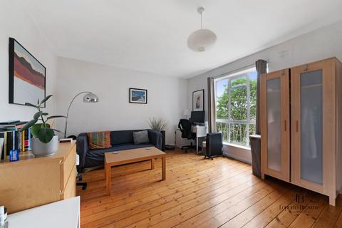 Studio to rent, Junction Road, London, N19 5QD