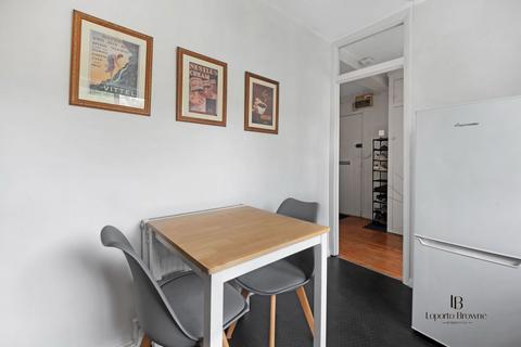 Studio to rent, Junction Road, London, N19 5QD