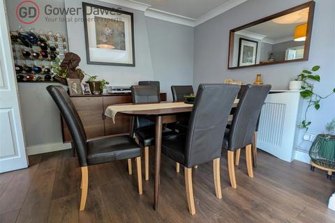 16 Cedar Road, Grays, RM16 4SX