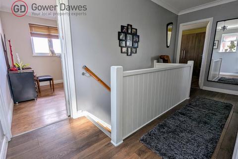 16 Cedar Road, Grays, RM16 4SX