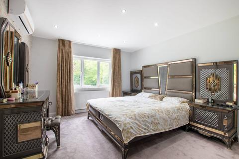 4 bedroom semi-detached house to rent, Ashness Gardens, Sudbury, Greenford, UB6