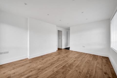 78 Strongbow Crescent, Eltham, London, SE9 1DR
