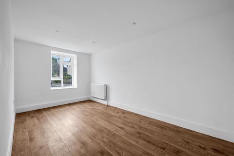 78 Strongbow Crescent, Eltham, London, SE9 1DR