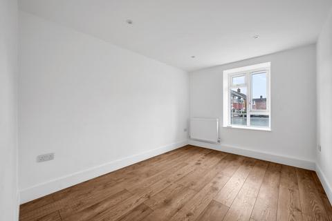 78 Strongbow Crescent, Eltham, London, SE9 1DR