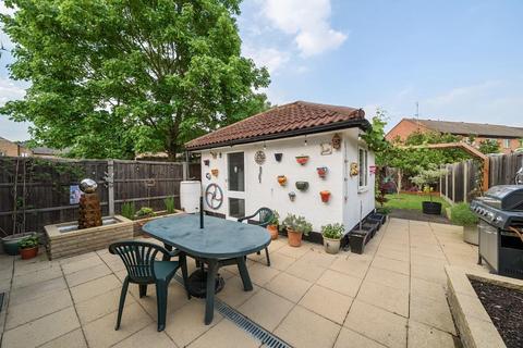 undefined, Woking,  Surrey,  GU21