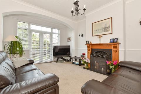 5 bedroom end of terrace house for sale, Campbell Avenue, Ilford, Essex