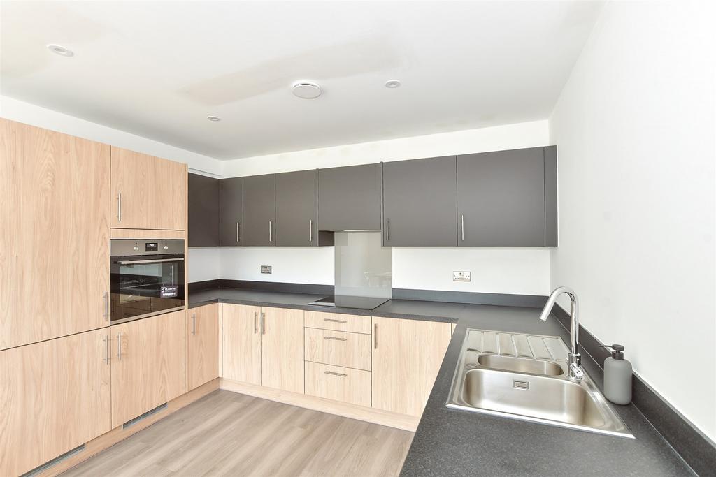 Kitchen/ Dining Room