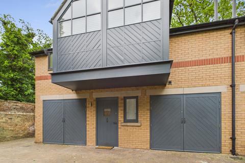2 bedroom end of terrace house to rent, Welwick House Mews, Pearson Park, HU5