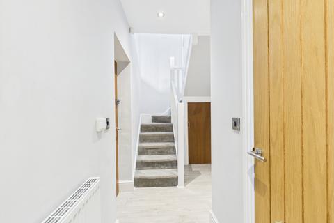 2 bedroom end of terrace house to rent, Welwick House Mews, Pearson Park, HU5
