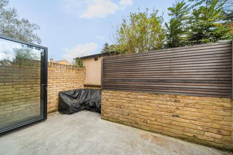 27 Quentin Road, London, SE13 5DQ