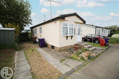2 bedroom mobile home for sale, Hillcrest Park, Letchworth Garden City, SG6 4LF