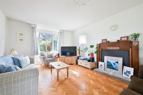 undefined, Hookfield, Epsom
