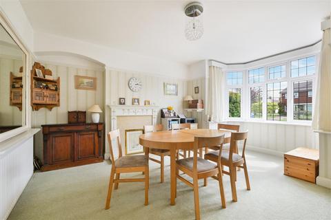 undefined, Hookfield, Epsom
