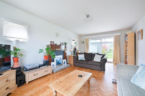 undefined, Hookfield, Epsom