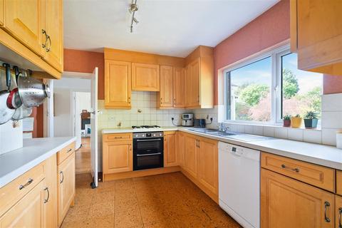 undefined, Hookfield, Epsom