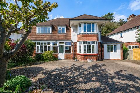 Hookfield, Epsom