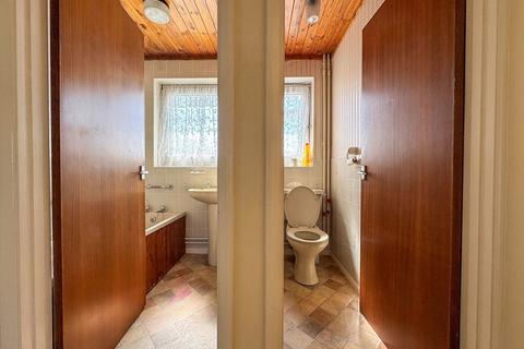 36 Beauxfield, Whitfield, Dover, CT16 3JQ