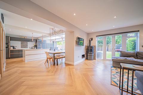 25 Crabmill Close, Knowle, Solihull, B93 0NW