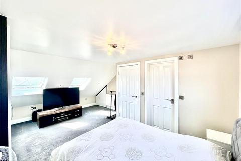 undefined, Ellerdine Road, Hounslow TW3