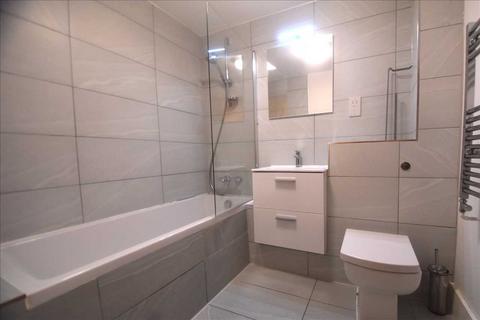 3 bedroom apartment to rent, Chasewood Park, Harrow on the Hill