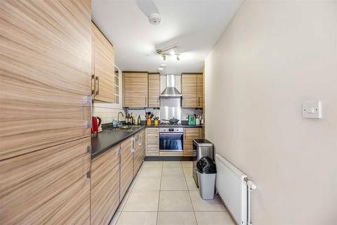 2 bedroom flat for sale, Pooles Park, Finsbury Park