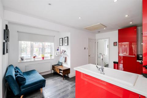 1 bedroom maisonette for sale, Endlebury Road, North Chingford