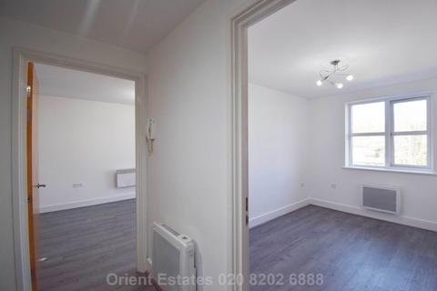 2 bedroom flat to rent, Greyhound Hill, Hendon