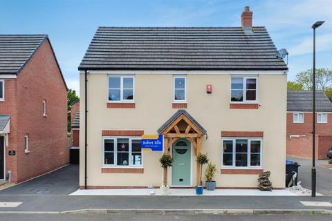 4 bedroom detached house for sale, Pudding Plate Close, Ilkeston