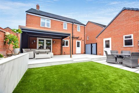 4 bedroom detached house for sale, Pudding Plate Close, Ilkeston