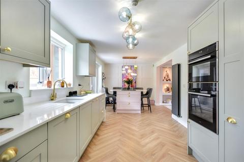 4 bedroom detached house for sale, Pudding Plate Close, Ilkeston