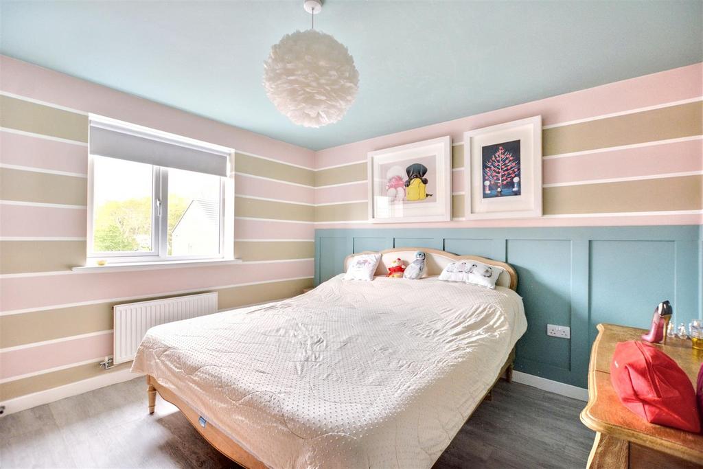 Bedroom 1 1.jpeg