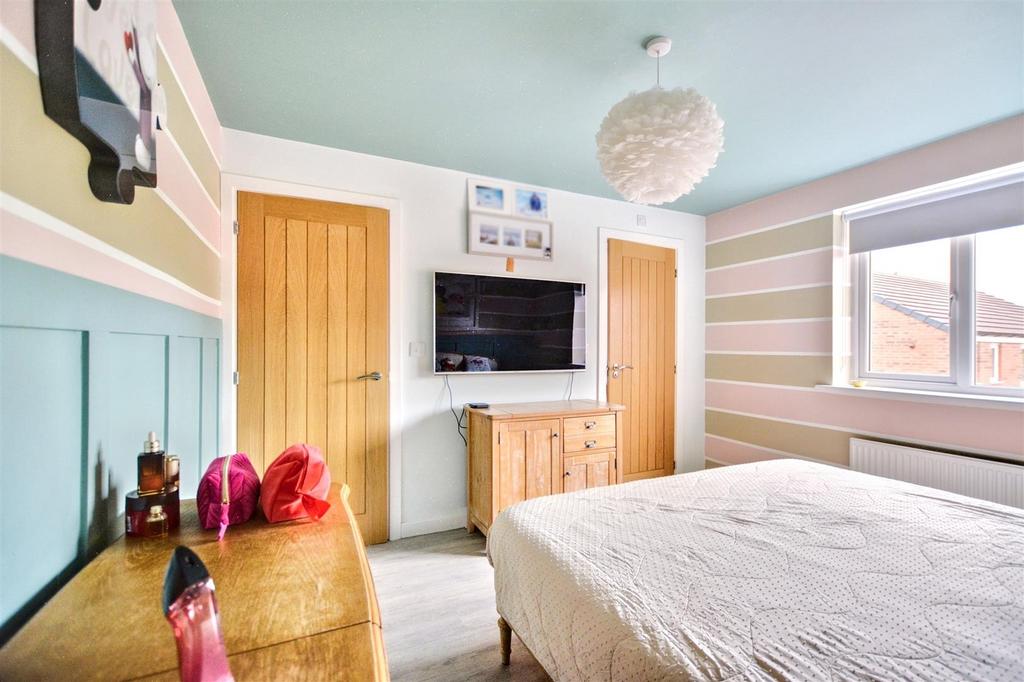 Bedroom 1 2.jpeg