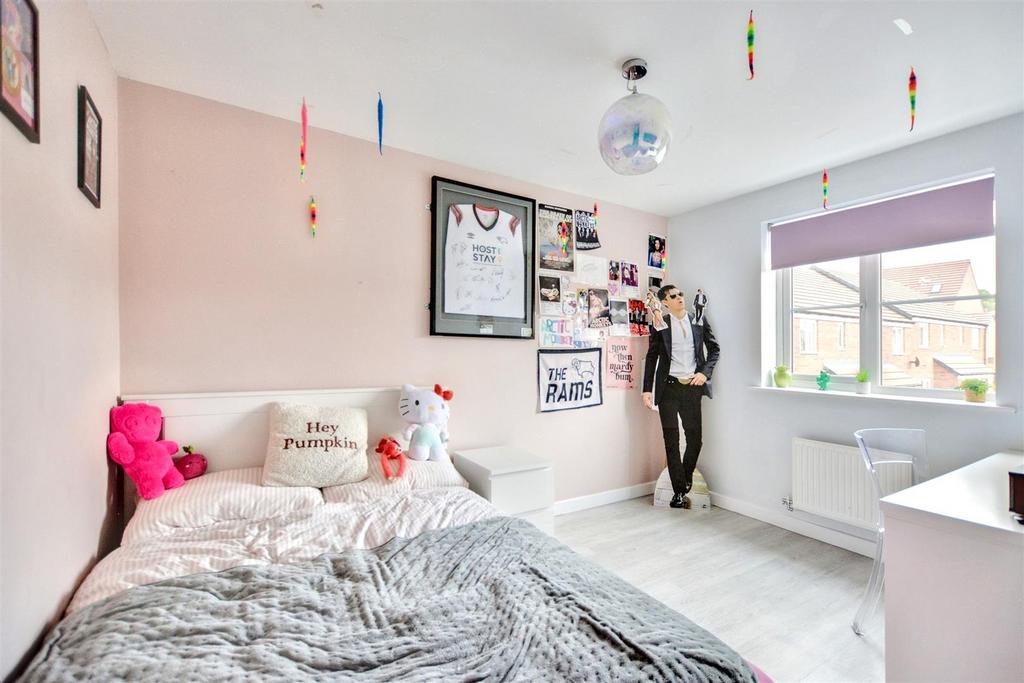 Bedroom 2 1.jpeg