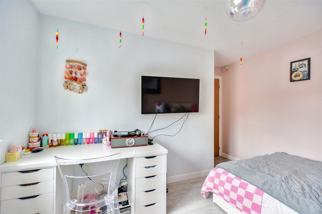 Bedroom 2 2.jpeg