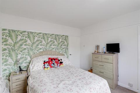 24 Acton Road, Arnold, Nottingham, NG5 7AD