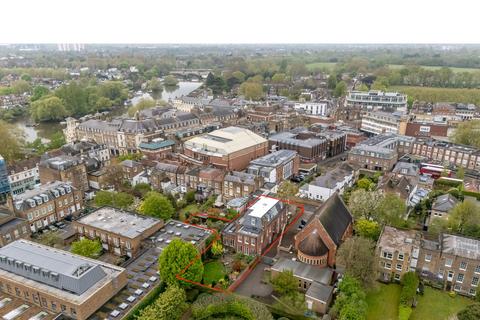 8 bedroom link detached house for sale, Ormond Road, Richmond, Surrey, TW10