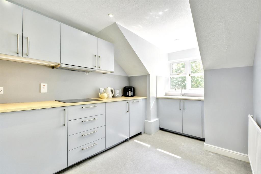 Kitchen 1.jpeg