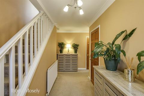 5 bedroom detached house for sale, Kemsley Road, Tatsfield TN16