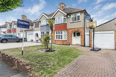 34 Abergeldie Road, London, SE12 8BJ